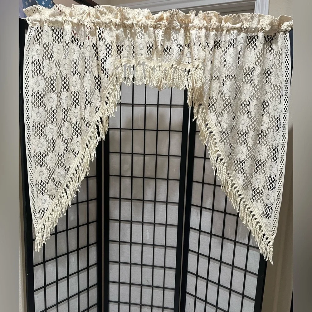 Sears VINTAGE Perma-Prest Ivory Crochet TASSLE WINDOW VALANCE SIZE 36X37  2 SETS